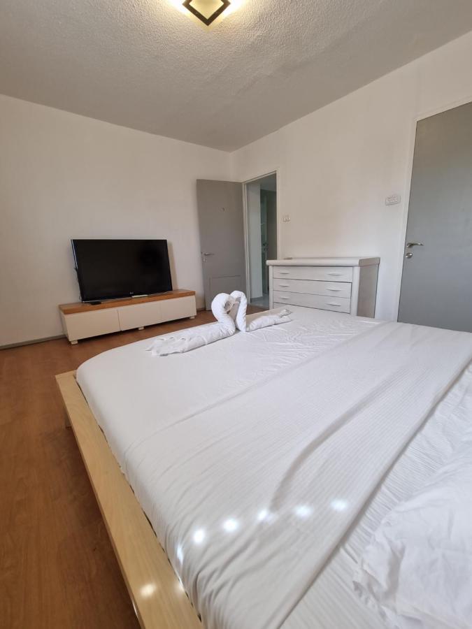 Apartment Magic Izzy 300m To The